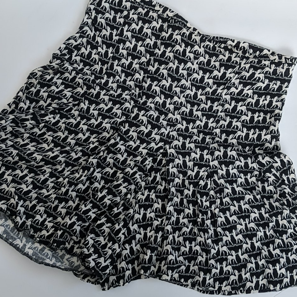 H&M deer print high waisted shorts size 6